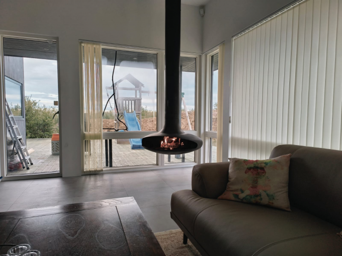 ঝুলন্ত কাঠকয়লা কালো অগ্নিকুণ্ড জ্বলন্ত ছাদের অগ্নিকুণ্ড ইনডোর ইস্পাত কাস্টম 16